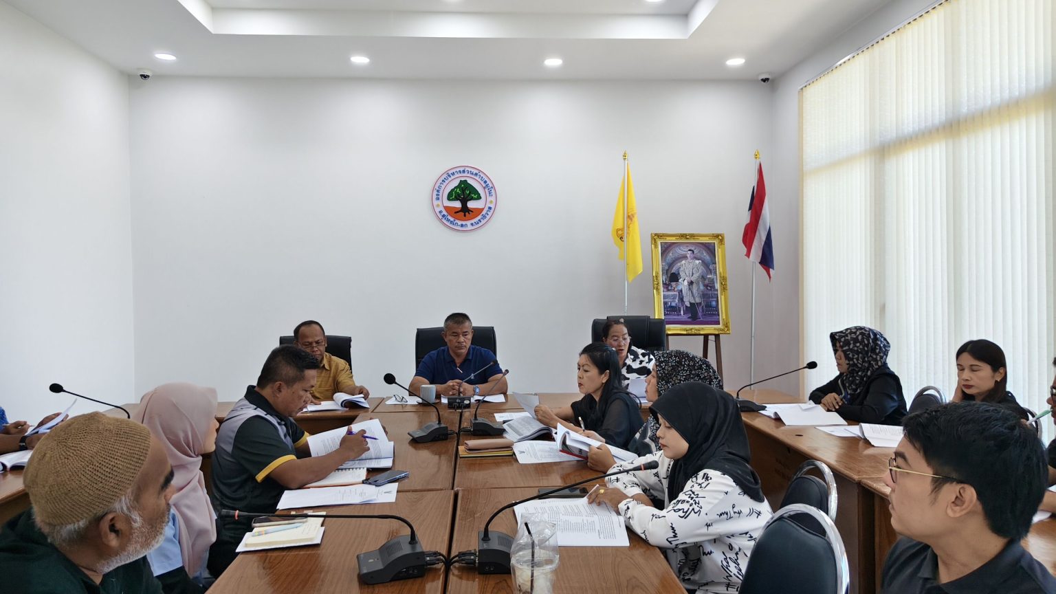 ระชุมคณะกรรมการพัฒนาองค์การบริหารส่วนตำบลมูโนะ เพื่อพิจารณาร่างแผนพัฒนาท้องถิ่น (พ.ศ. ๒๕๗๑ – ๒๕๗๕)